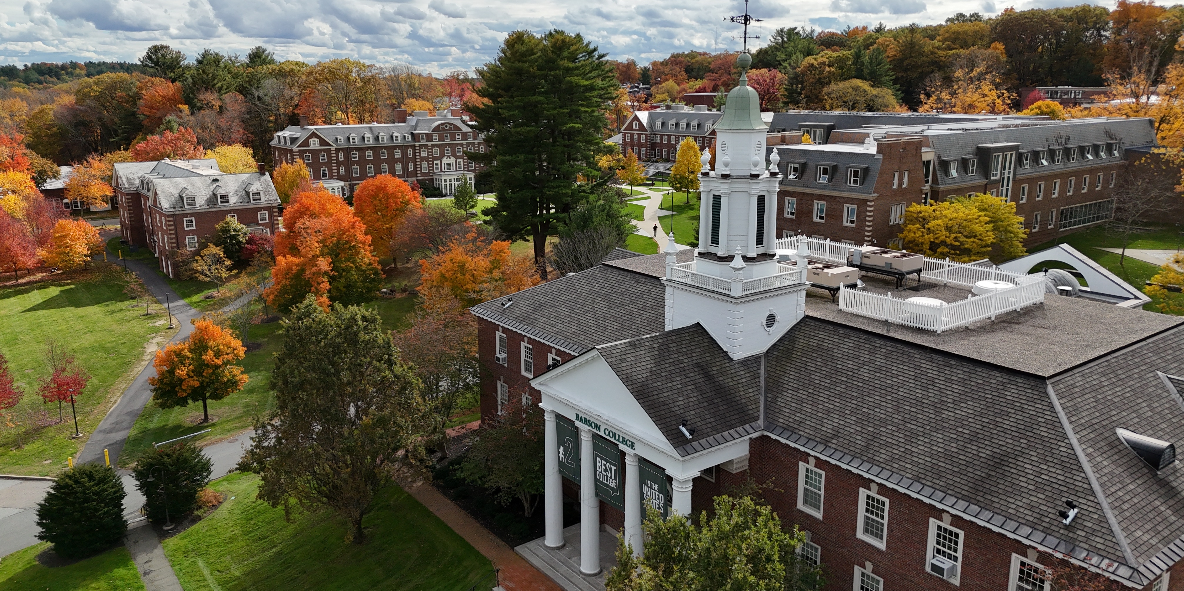 Babson's campus with foliage