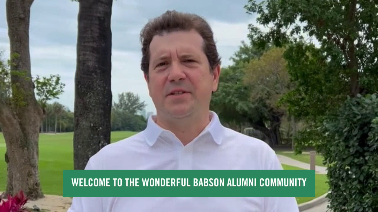 Babson Alumni Advisory Board Chair Tells New Alumni About Resources Available to Them