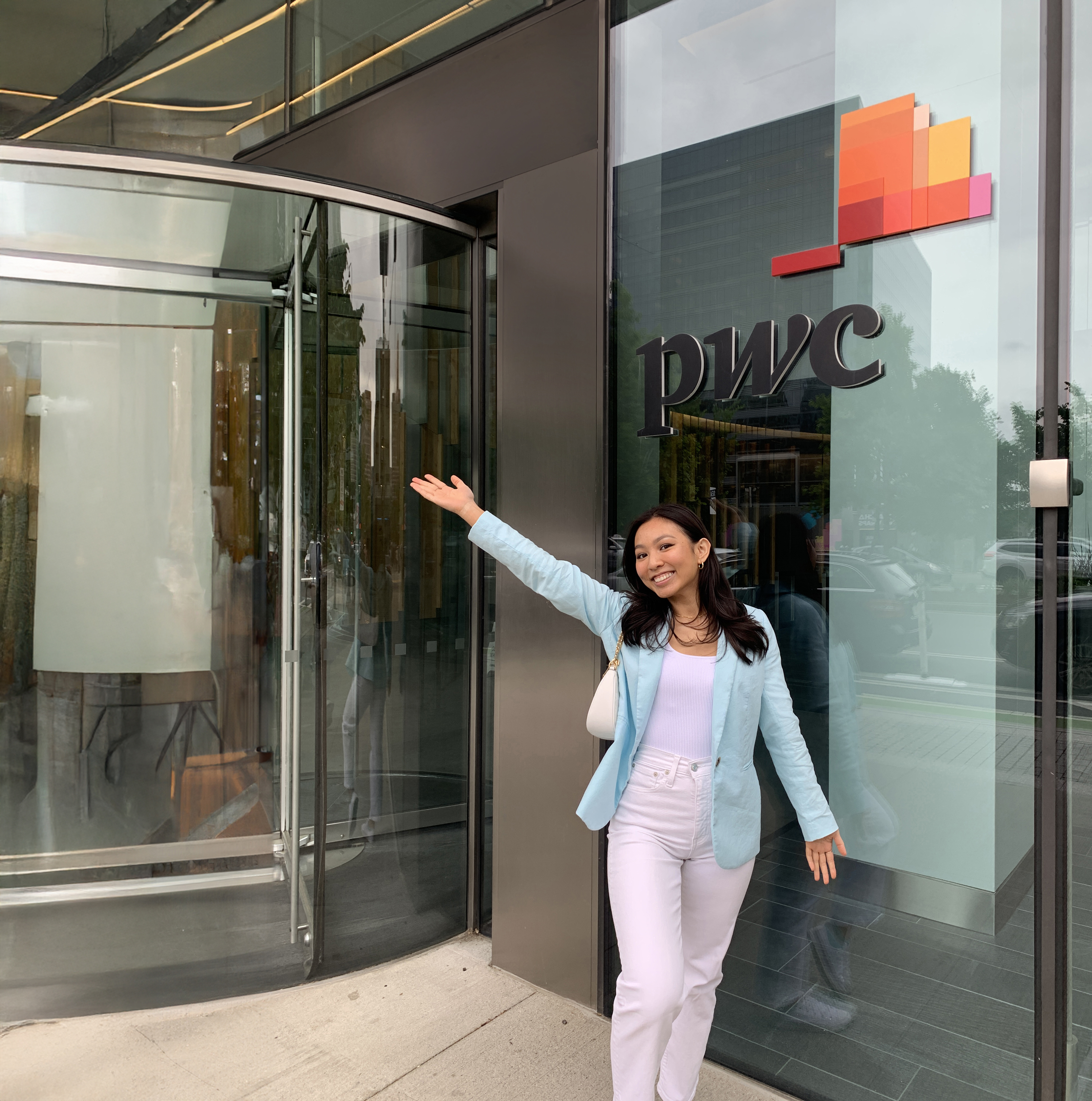 Caroline Huynh PwC