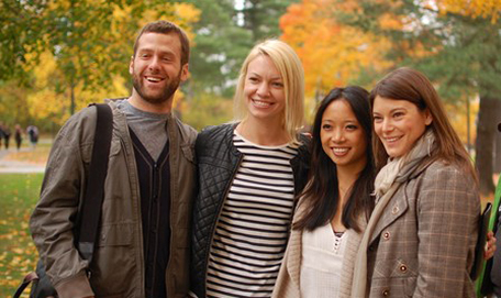 Gail Simmons w/students