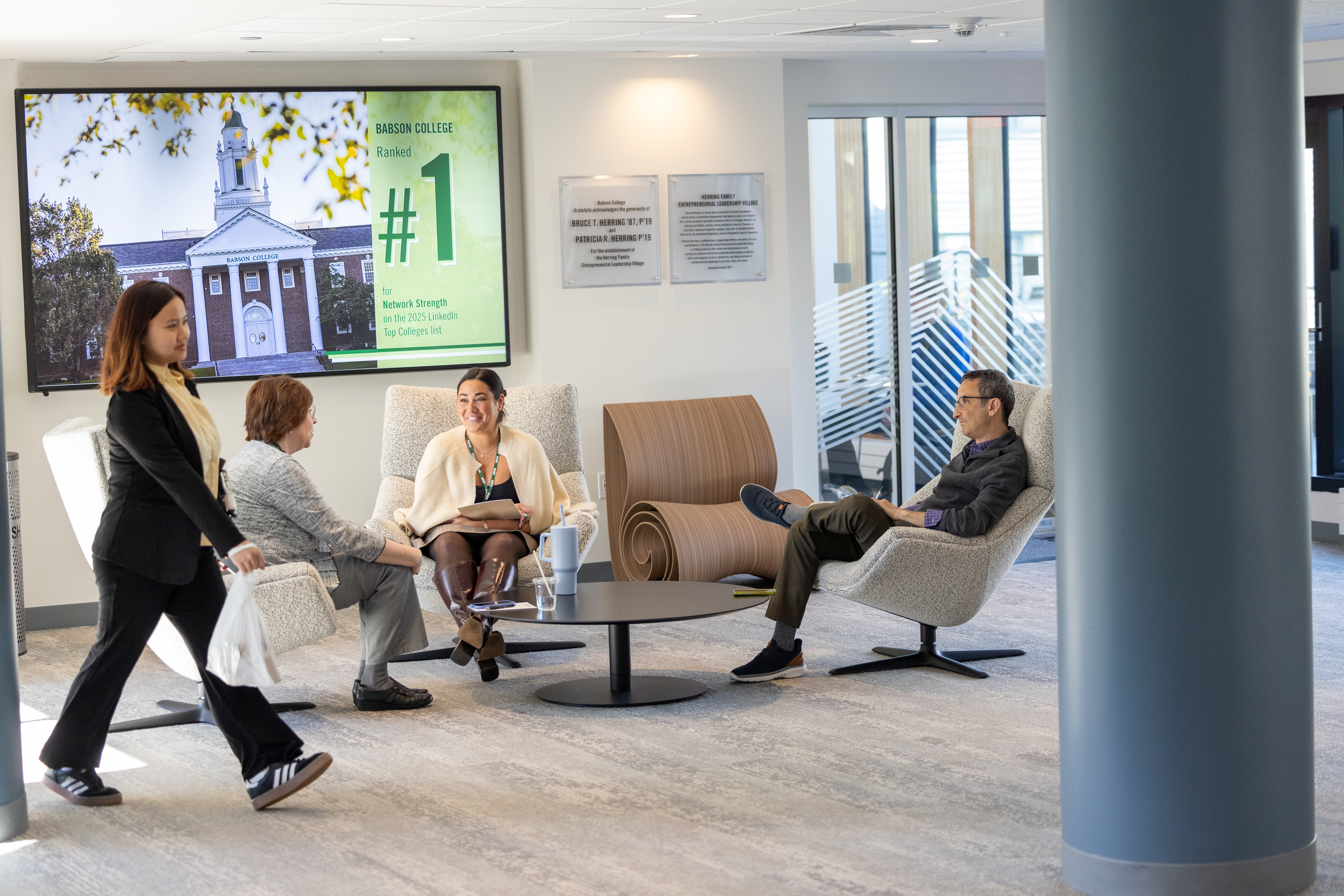 Meeting of Exec Ed students at HELV