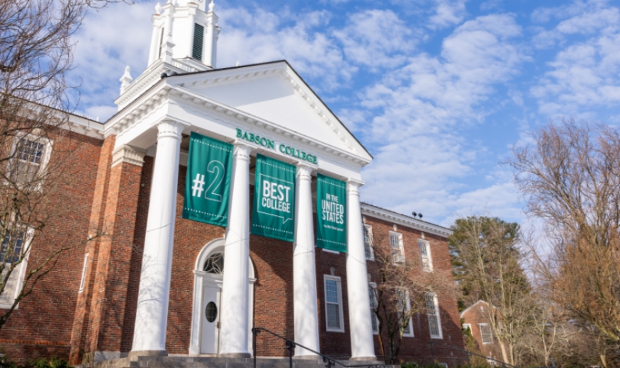 Babson College brick building with white columns