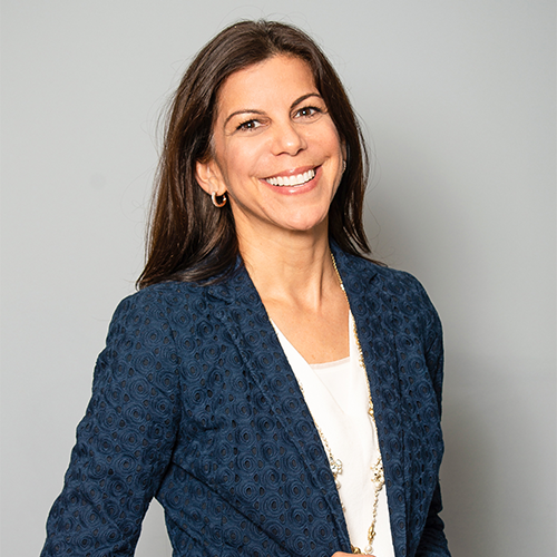 Headshot - Annette King- Muuchit -square Headshot - Annette King- Muuchit -square